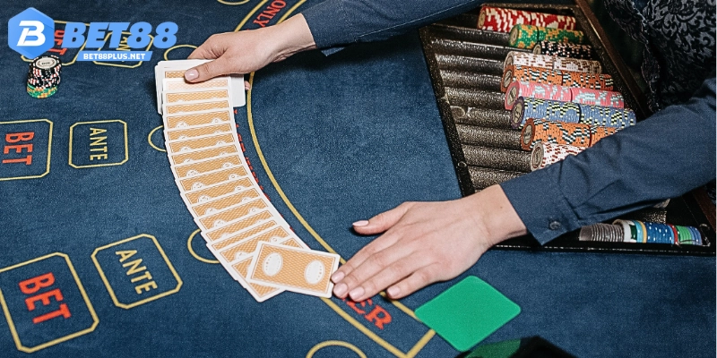 Baccarat Có Lừa Đảo Không? Thông Tin Anh Em Cần Biết! Giải đáp câu hỏi: Baccarat có lừa đảo không?