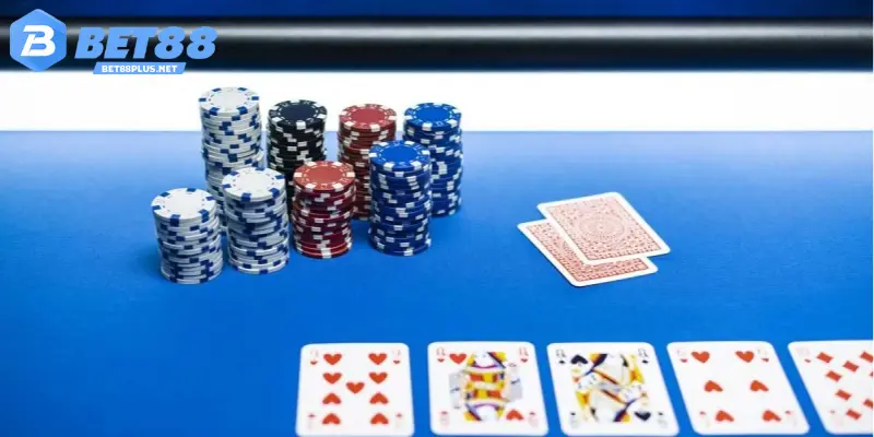 Cách Chơi Tú Lơ Khơ Đơn Giản Cho Người Mới Bắt Đầu Trò chơi đánh bài tú lơ khơ có gì hấp dẫn?